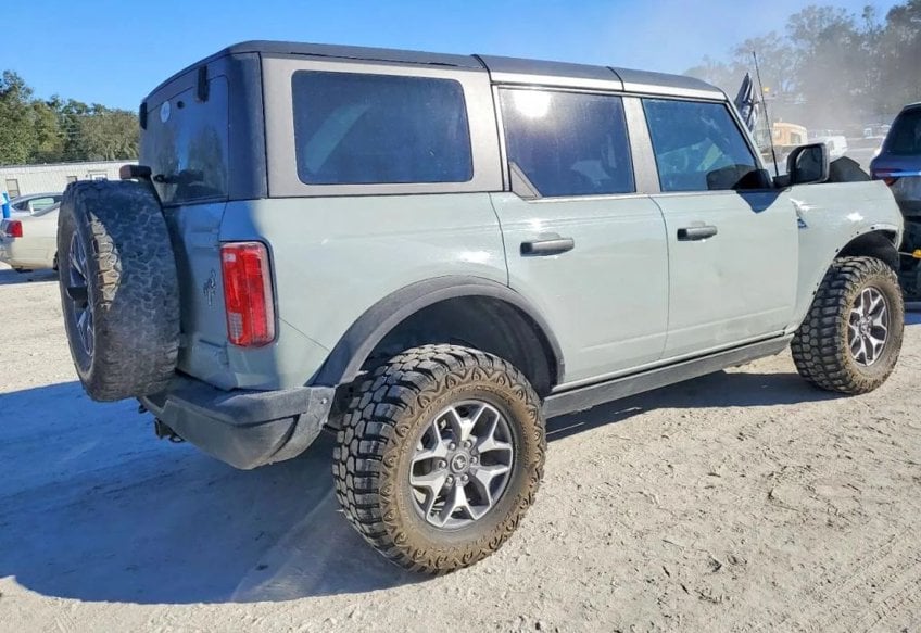 2023 Ford Bronco Black Diamond Advanced - 1FMEE5DP9PLB80515 photo 3