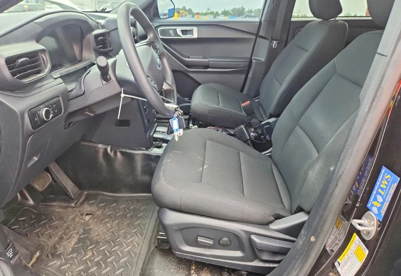 2025 Ford Explorer Police Interceptor Utility - 1FM5K8AB5SGB57706 photo 19