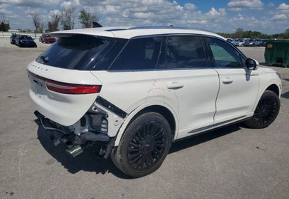 2022 Lincoln Corsair Reserve Sport Utility 4D - 5LMCJ2C96NUL17404 photo 3