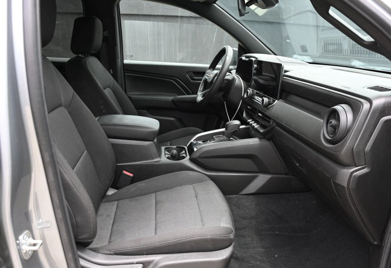 2025 Chevrolet Colorado Work Truck - 1GCPSBEK2S1170615 photo 31