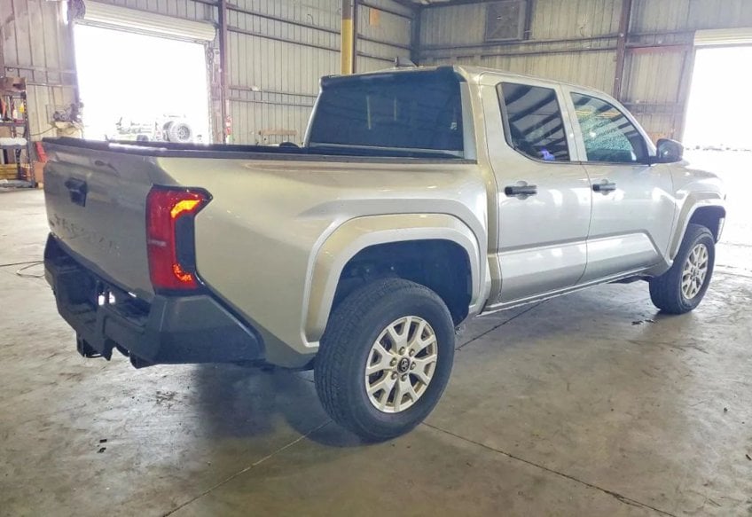 2025 Toyota Tacoma SR - 3TYLD5KN5ST012074 photo 4