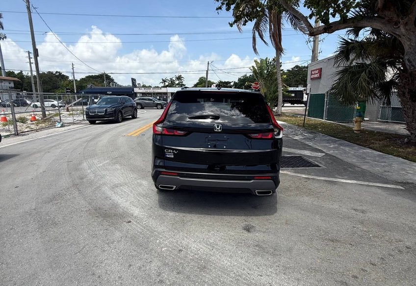 2024 Honda CR-V Hybrid Sport-L - 7FARS6H85RE070109 photo 8