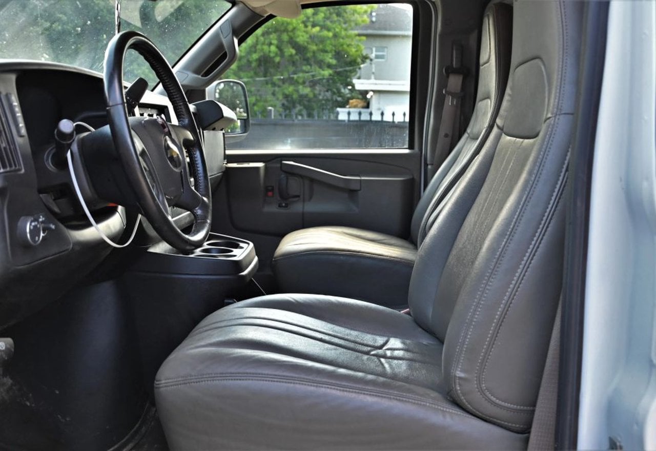 2023 Chevrolet Express 2500 - 1GCWGAFP0P1259348 photo 25