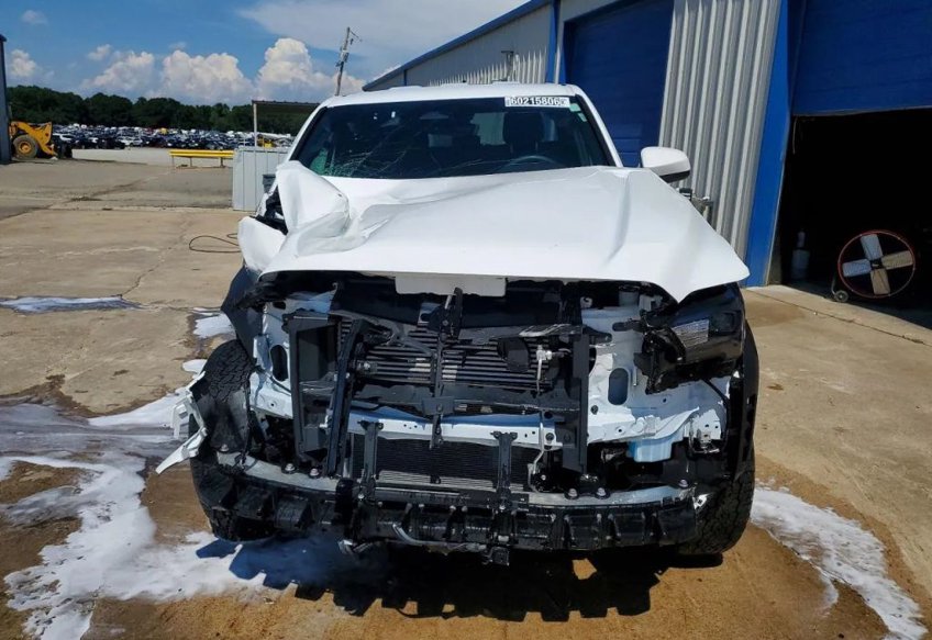 2025 Toyota Tacoma TRD Off-Road - 3TMLB5JN0SM134473 photo 5