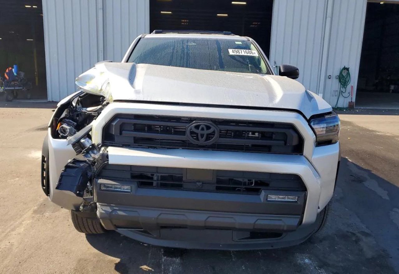 2025 Toyota 4Runner SR5 - JTEVA5BR9S5053017 photo 16