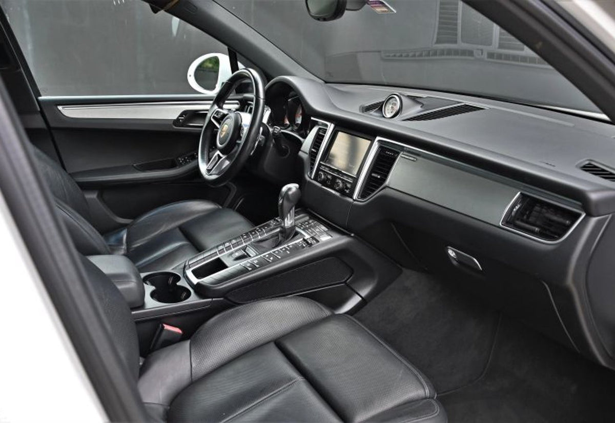 2016 Porsche Macan S Sport Utility 4D - WP1AB2A51GLB46466 photo 49