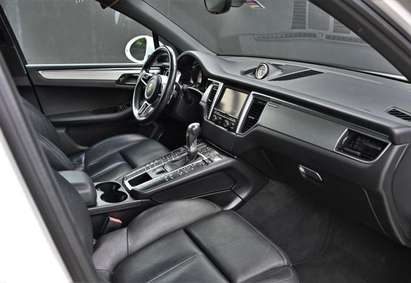 2016 Porsche Macan S Sport Utility 4D - WP1AB2A51GLB46466 photo 22
