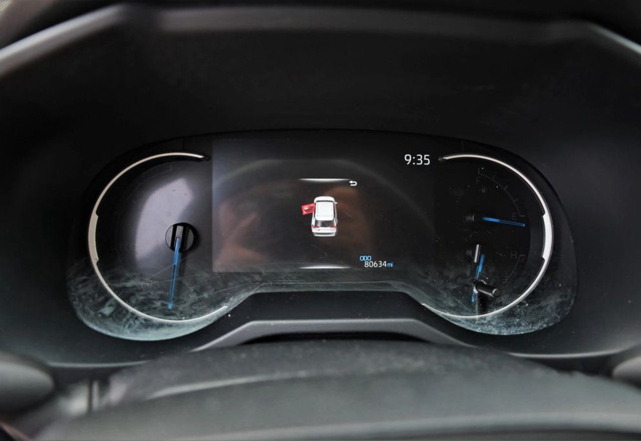 2023 Toyota RAV4 Hybrid LE - JTMLWRFV2PD187036 photo 32
