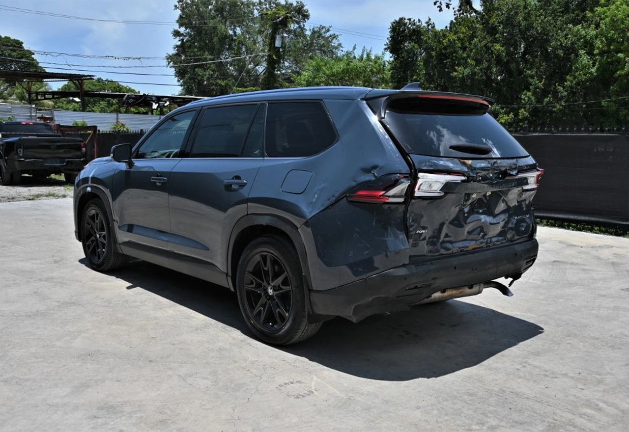2025 Toyota Grand Highlander Platinum - 5TDAAAB59SS086232 photo 24