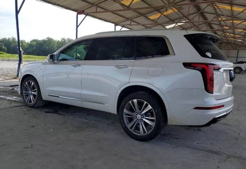 2020 Cadillac XT6 Premium Luxury - 1GYKPCRS7LZ141829 photo 3