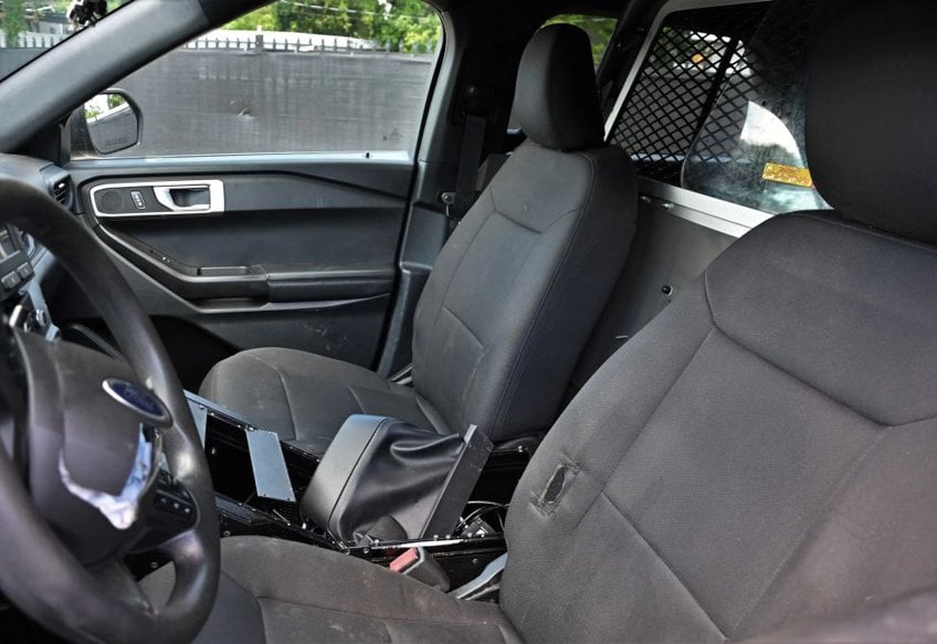 2022 Ford Explorer Hybrid Police Interceptor Utility - 1FM5K8AWXNNA00949 photo 10
