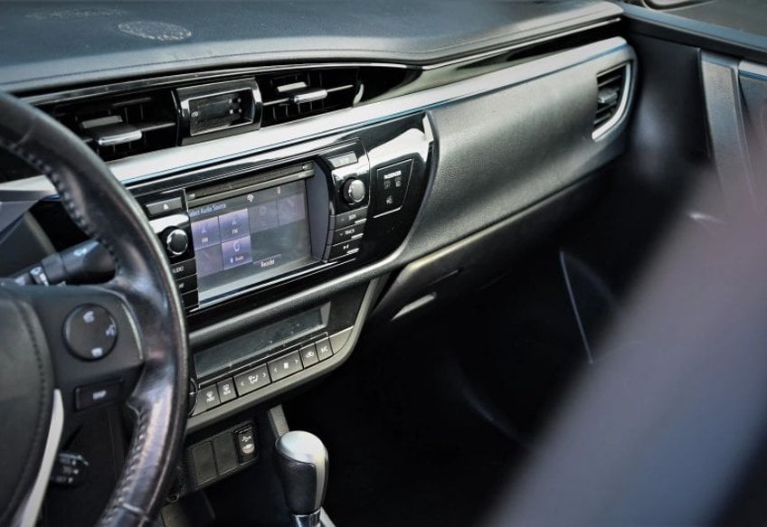 2015 Toyota Corolla S Sedan 4D - 2T1BURHE2FC407821 photo 4