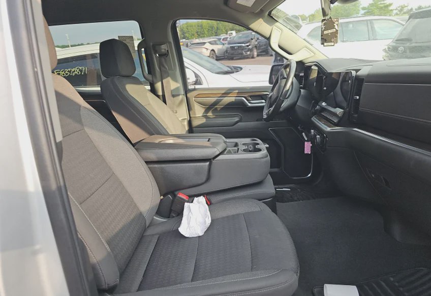 2022 Chevrolet Silverado 1500 LT - 1GCPDKEK5NZ547843 photo 8