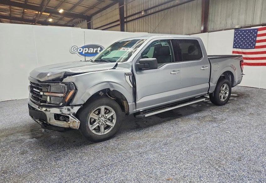 2025 Ford F-150 XLT - 1FTEW3K82SKE76699 photo 2
