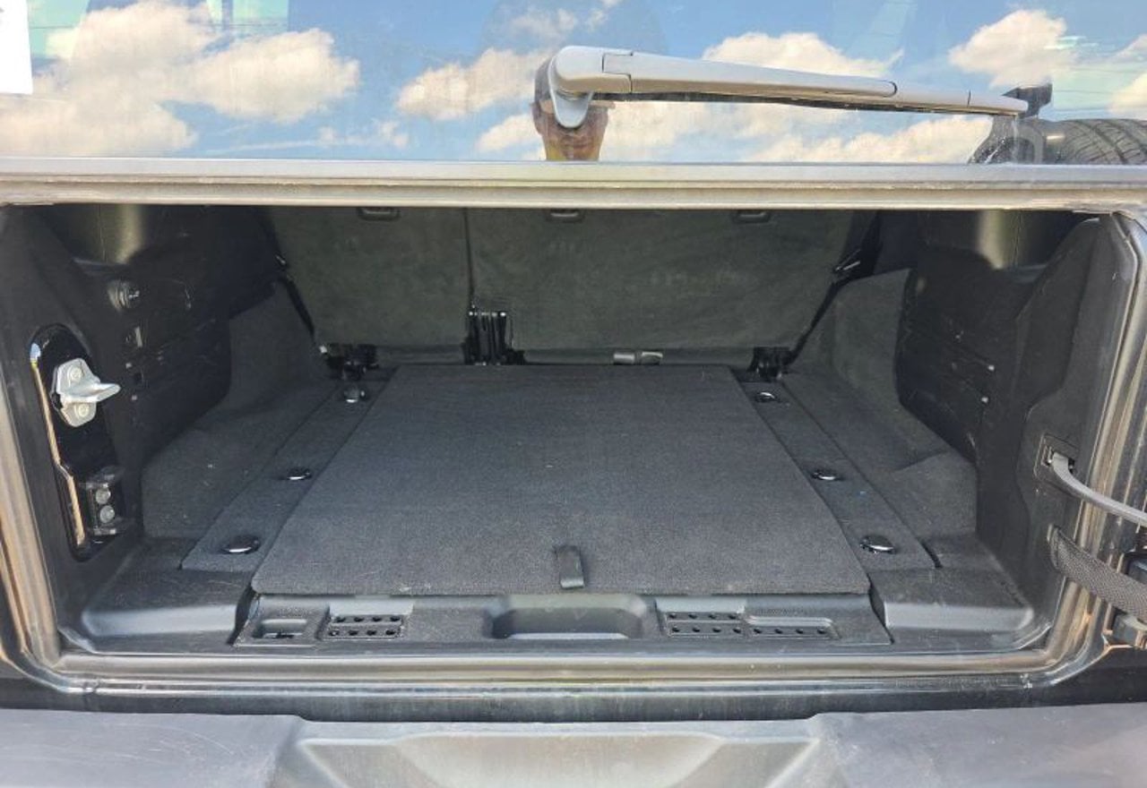 2025 Jeep Wrangler Sahara Sport Utility 4D - 1C4PJXEN3SW592132 photo 23