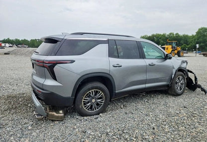 2025 Chevrolet Traverse LT - 1GNERGRS2SJ240633 photo 3