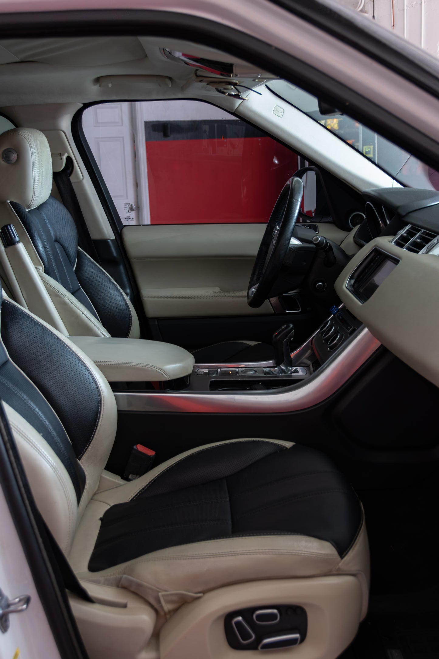 2014 LAND ROVER Range Rover Sport HSE