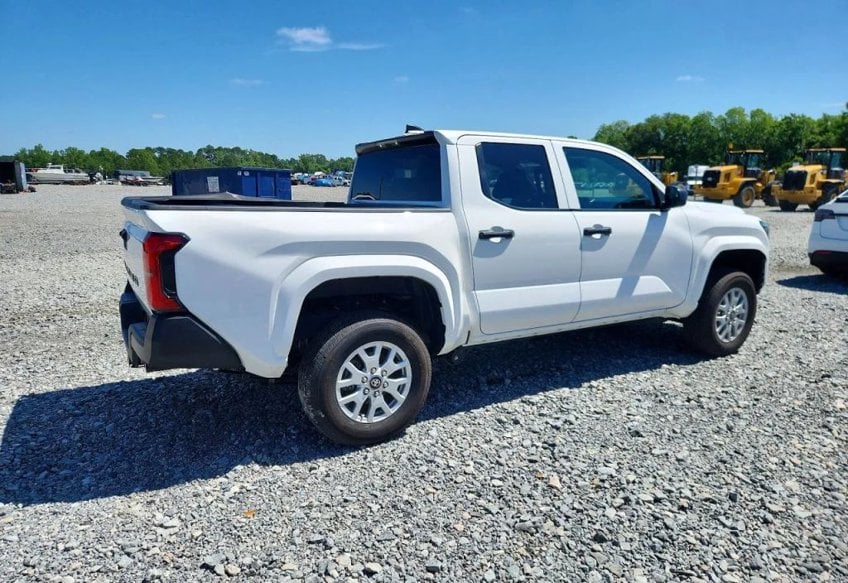 2025 Toyota Tacoma SR - 3TYKD5HN4ST037776 photo 3