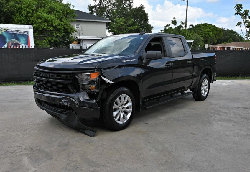 2022 Chevrolet Silverado 1500 Custom - 1GCPABEK7NZ632787 photo 2