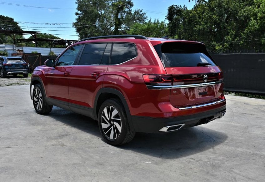 2025 Volkswagen Atlas SE - 1V2JR2CA4SC543717 photo 4