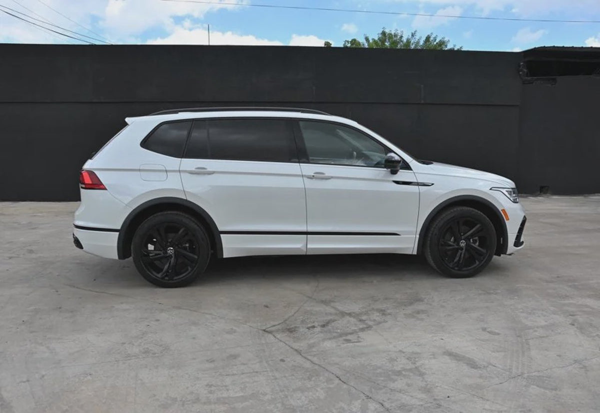 2024 Volkswagen Tiguan SE R-Line Black - 3VVCB7AX6RM055138 photo 17