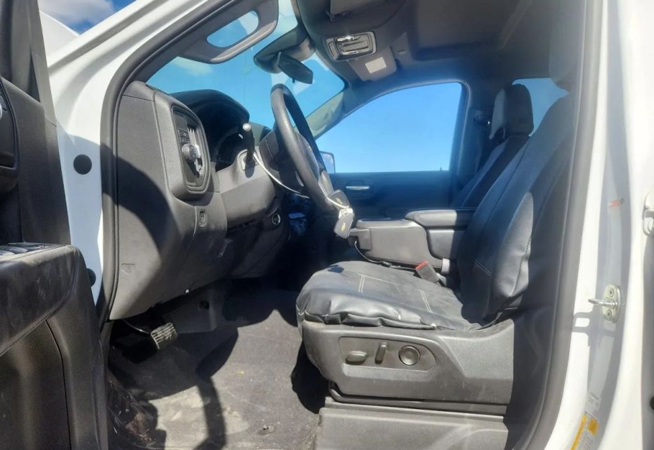 2023 Chevrolet Silverado 1500 Custom - 3GCPABEK0PG153243 photo 19