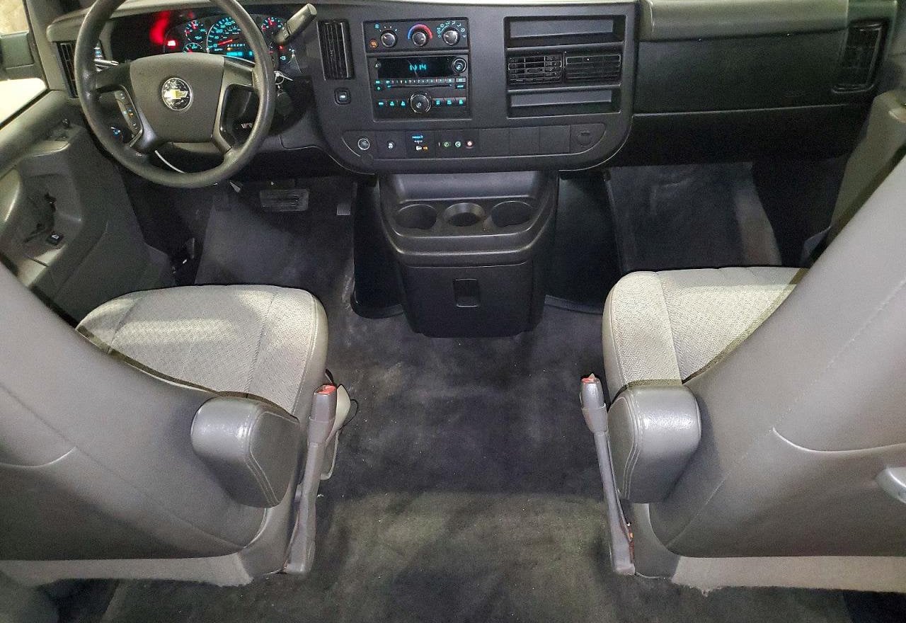 2011 Chevrolet Express LT 3500 - 1GAZG1FG1B1127939 photo 20