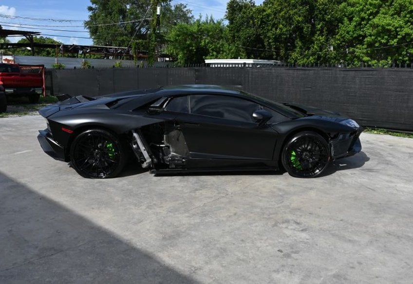 2018 Lamborghini Aventador S Coupe 2D - ZHWUG4ZD5JLA06879 photo 1