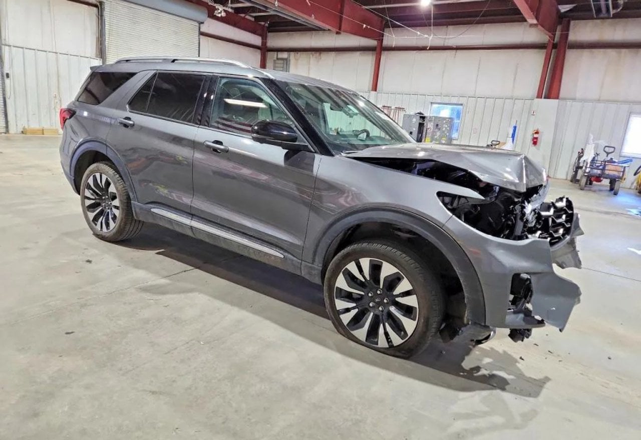 2025 Ford Explorer Platinum - 1FMUK8HH4SGB66807 photo 13