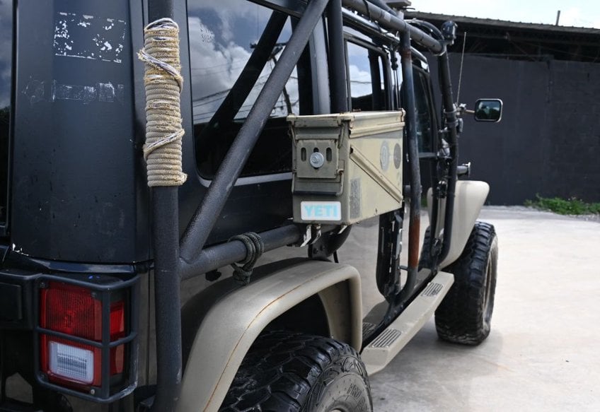 2017 Jeep Wrangler Unlimited Sport - 1C4BJWDG9HL639634 photo 12