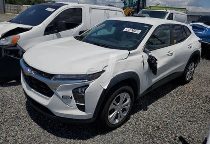 2025 Chevrolet Trax LS - KL77LFEPXSC170394 photo 13