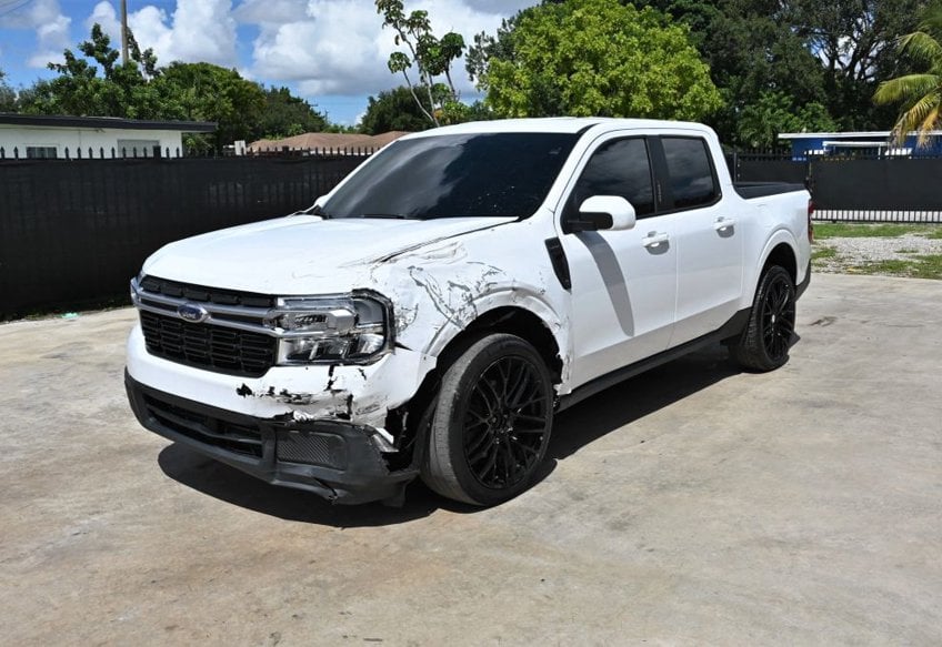 2023 Ford Maverick Lariat - 3FTTW8F97PRA98387 photo 2
