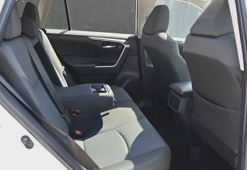 2024 Toyota RAV4 XLE - 2T3W1RFV8RW354064 photo 16
