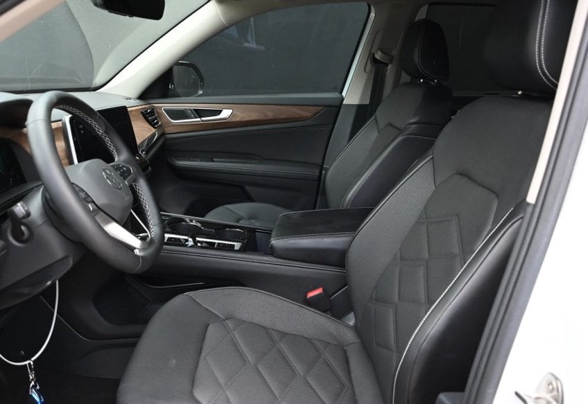 2024 Volkswagen Atlas SE - 1V2WR2CA3RC574621 photo 13