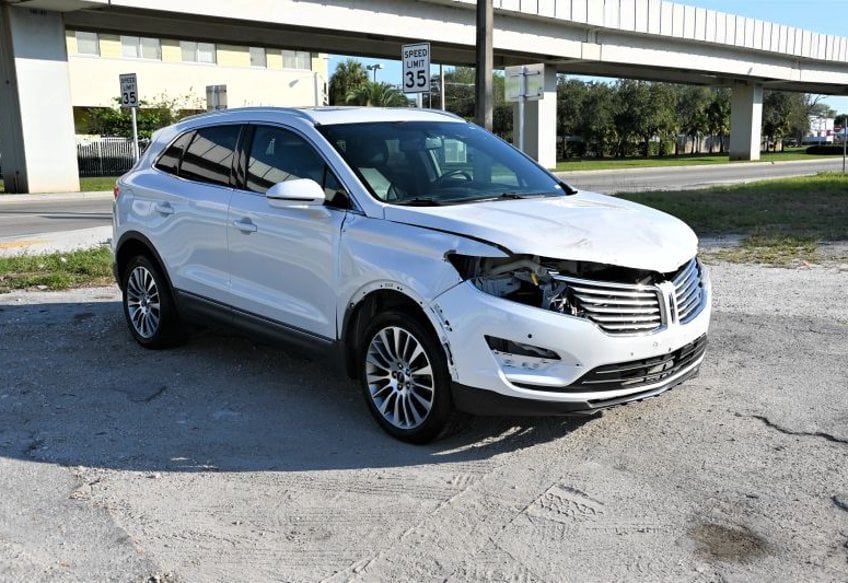 2017 Lincoln MKC Reserve Sport Utility 4D - 5LMCJ3C92HUL11058 photo 27