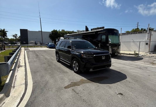 2025 Honda Pilot EX-L - 5FNYG2H42SB018649 photo 2