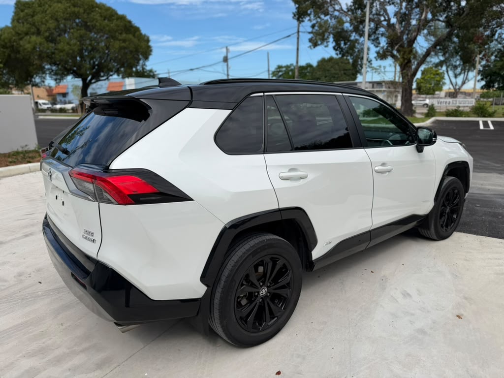 2024 Toyota RAV4 hybrid XSE