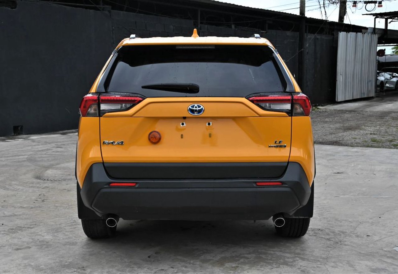 2023 Toyota RAV4 Hybrid LE - JTMLWRFV2PD187036 photo 29