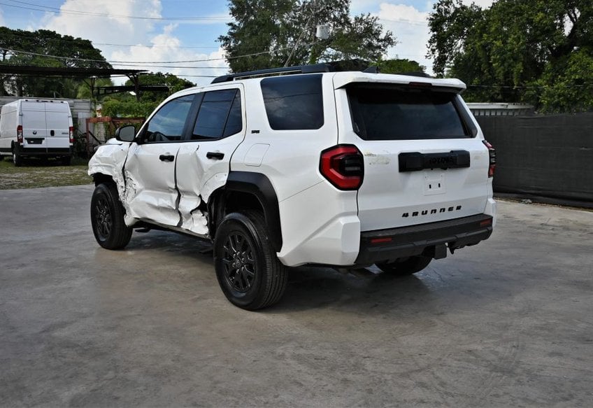 2025 Toyota 4Runner SR5 - JTEVA5BR1S5009139 photo 4