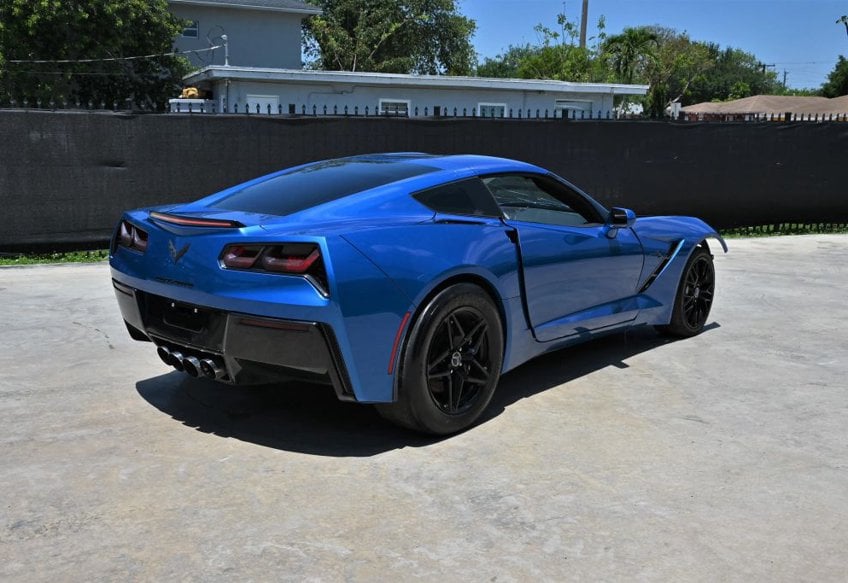 2015 Chevrolet Corvette Stingray - 1G1YB2D73F5109217 photo 4