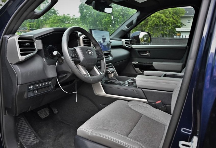 2025 Toyota Tundra Limited - 5TFJA5DB3SX263765 photo 16