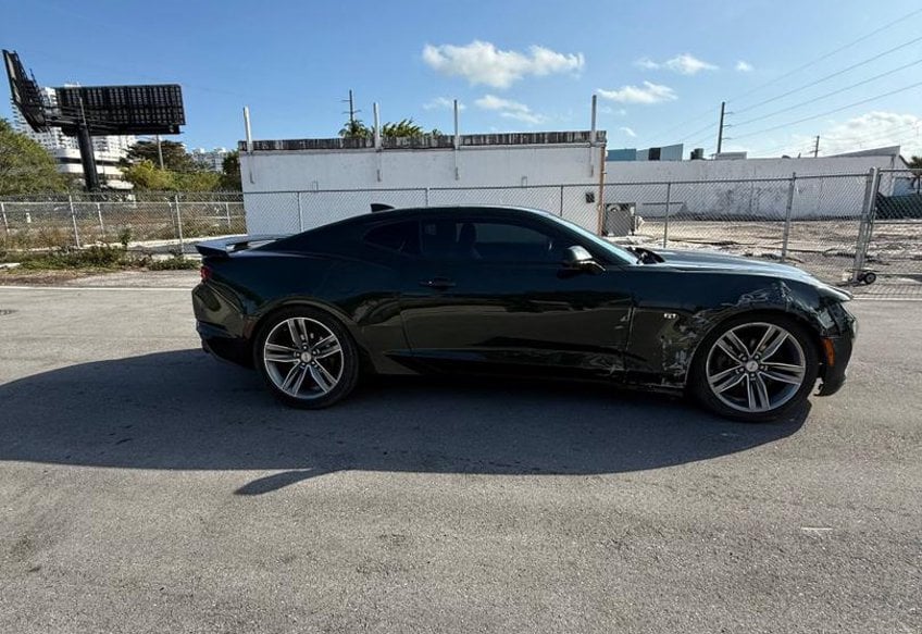 2020 Chevrolet Camaro LT - 1G1FB1RS5L0104009 photo 6
