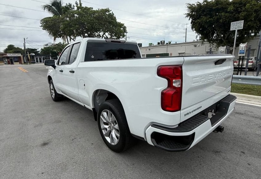 2020 Chevrolet Silverado 1500 Custom - 1GCRWBEH4LZ215722 photo 3