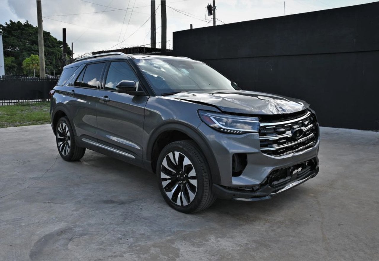 2025 Ford Explorer Platinum - 1FMUK8HH4SGB66807 photo 26