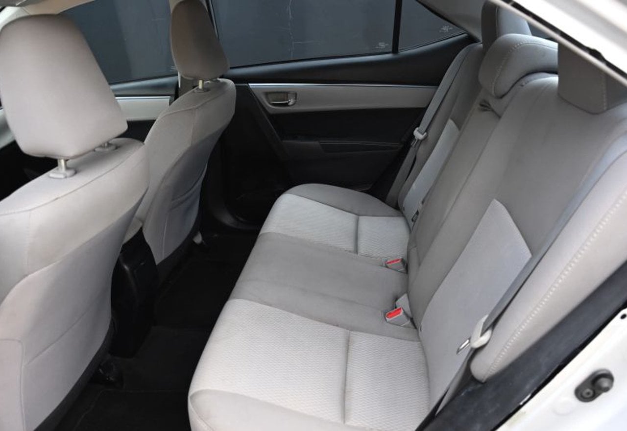 2015 Toyota Corolla LE Sedan 4D - 2T1BURHE8FC466517 photo 38