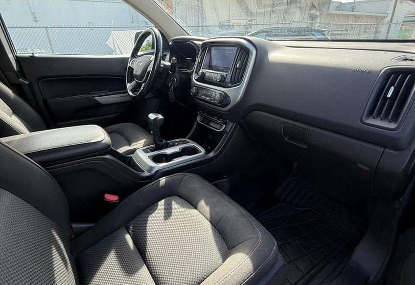 2021 Chevrolet Colorado LT - 1GCHSCEA2M1277989 photo 9