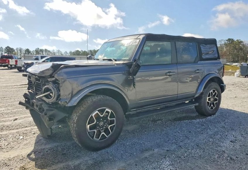 2022 Ford Bronco - 1FMDE5BH9NLB03051 photo 2