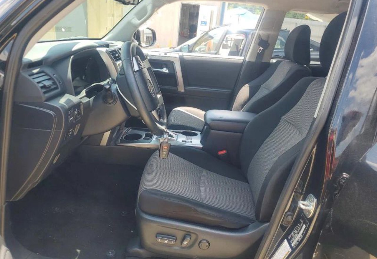 2024 Toyota 4Runner SR5 Sport Utility 4D - JTEEU5JR0R5306292 photo 20