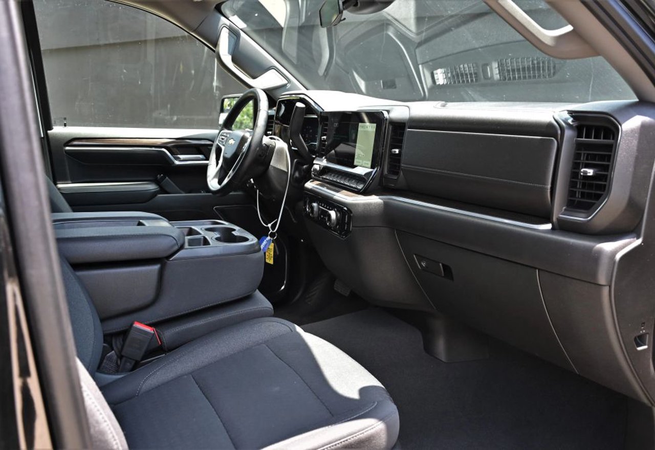 2023 Chevrolet Silverado 1500 LT - 1GCPDKEK4PZ200457 photo 28