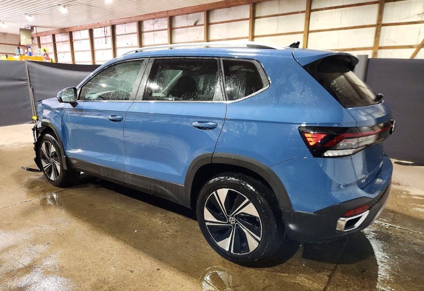 2026 Volkswagen Taos SE 4Motion - 3VVUC7B29TM024803 photo 4